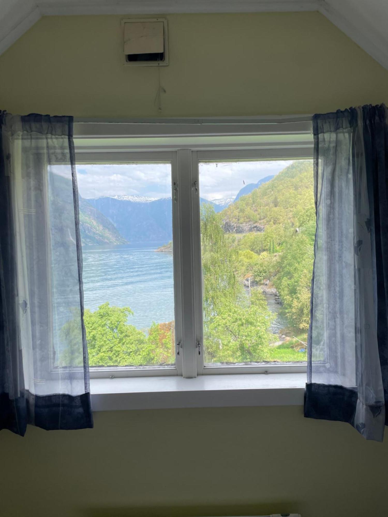 Aurland Feriehus Exterior photo